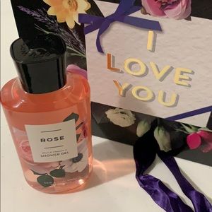 Rose Bath & Body Works shower gel